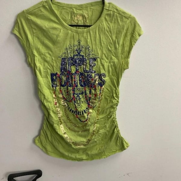 Apple Bottoms Graphic T-Shirt Large Green Y2K Sequins