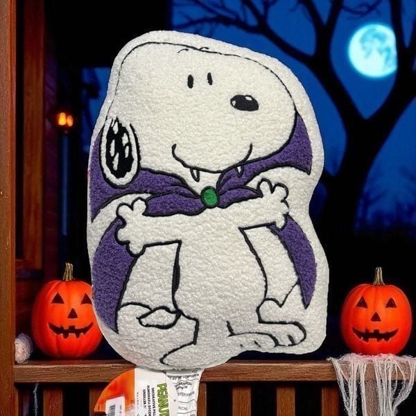 Peanuts Snoopy Dracula Red Cape Pillow Sherpa Halloween NWT
