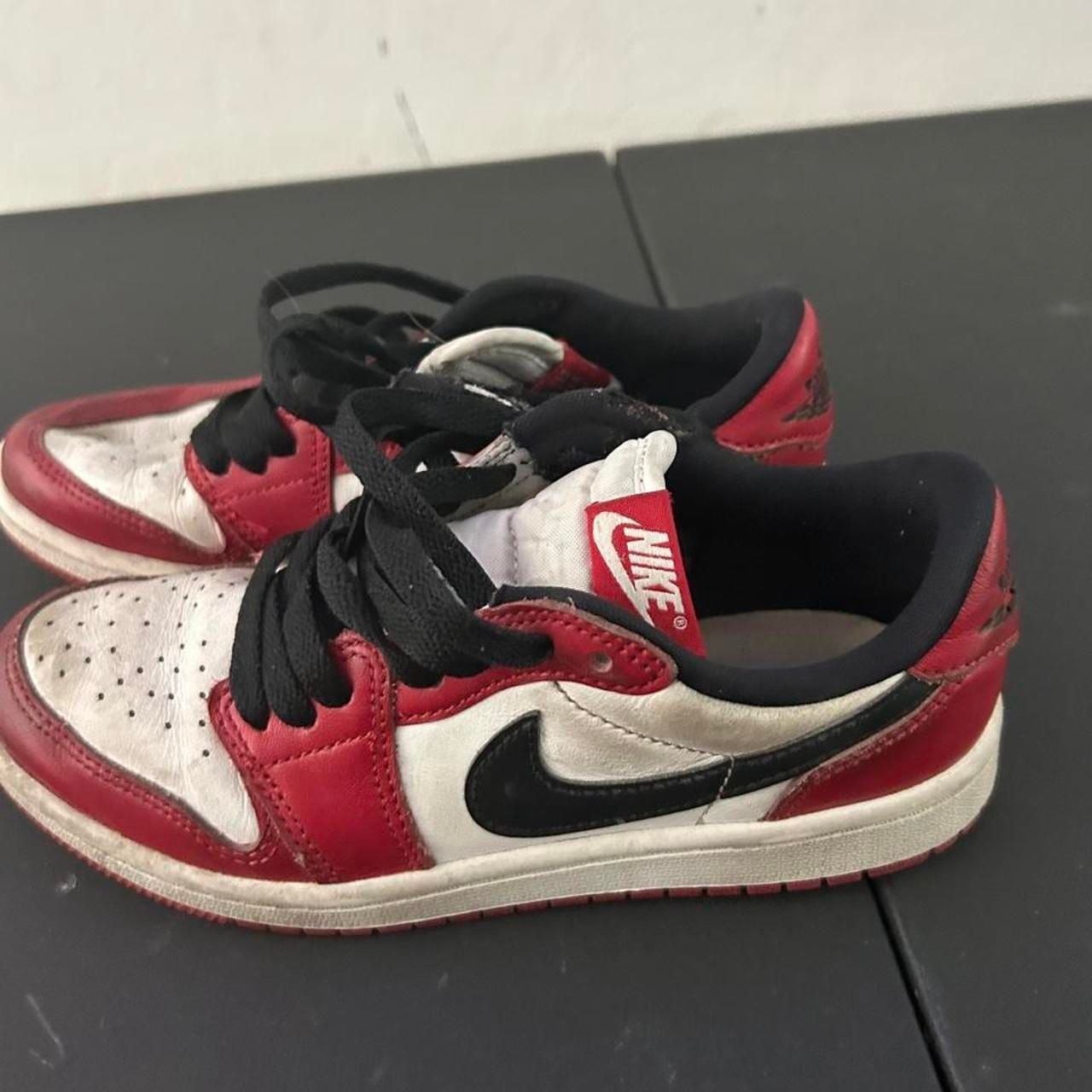 Jordan Air Jordan 1 Retro Low OG Size 2Y Chicago 3