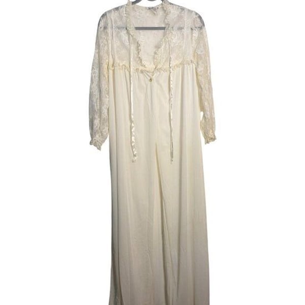 Vintage Saramal Ivory Lace Peignoir Robe Ruffle Ribbon Tie Bridal Maxi Size M