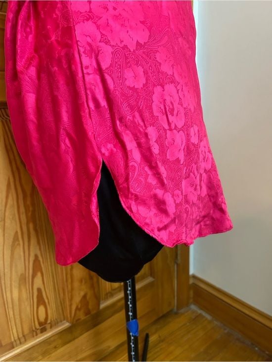 Vintage Gold Label Victoria's Secret Hot Pink Slip with Black Lace Accent 5