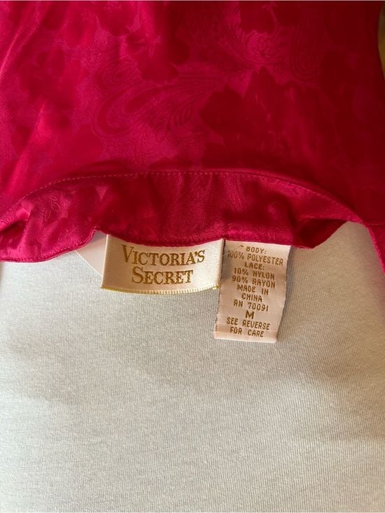 Vintage Gold Label Victoria's Secret Hot Pink Slip with Black Lace Accent 6
