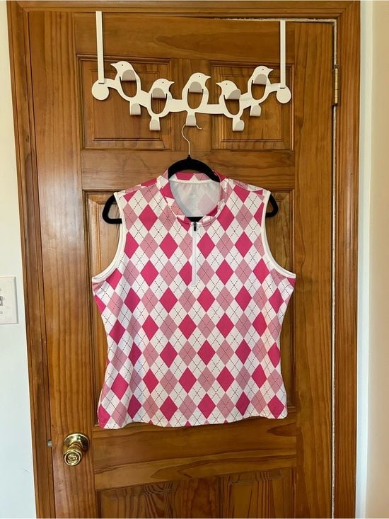 Women’s Sleeveless Pink Argyle Golf Polo Top 2