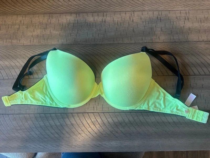 Victoria’s Secret PINK Wear Everywhere Push-Up Bra 2