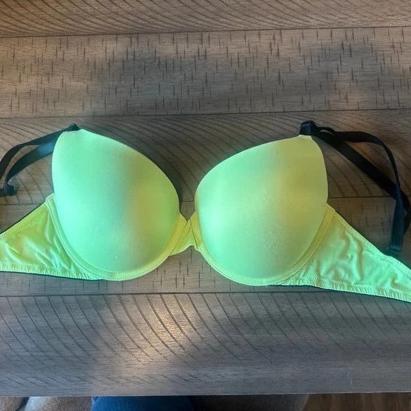 Victoria’s Secret PINK Wear Everywhere Push-Up Bra