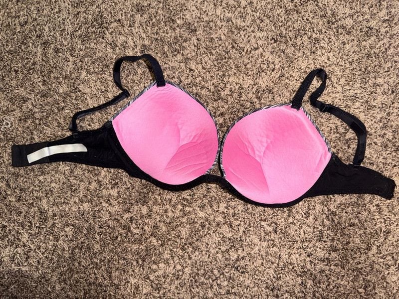 Victoria’s Secret PINK Wear Everywhere Super Push-Up Bra 32DD 3