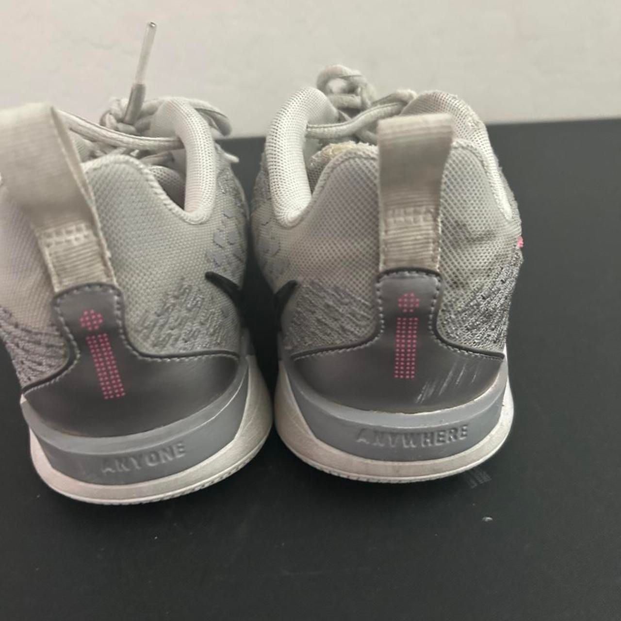 Nike Sabrina 2 'Lily' Youth Size 4.5Y Basketball Sneakers 3
