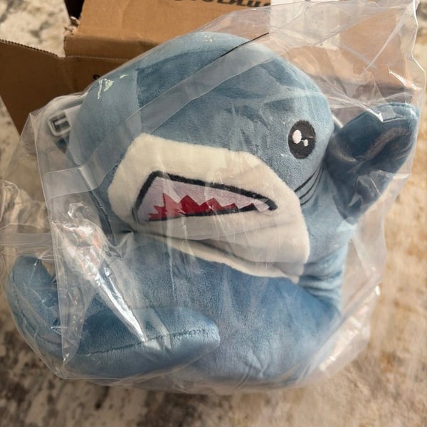 HOTHUGZ Electric USB Shark Plush Heating Pad - Brand New Sealed