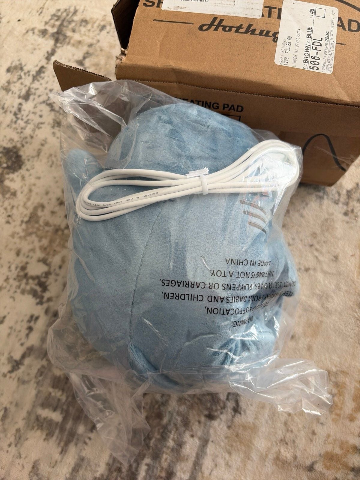 HOTHUGZ Electric USB Shark Plush Heating Pad - Brand New Sealed 2