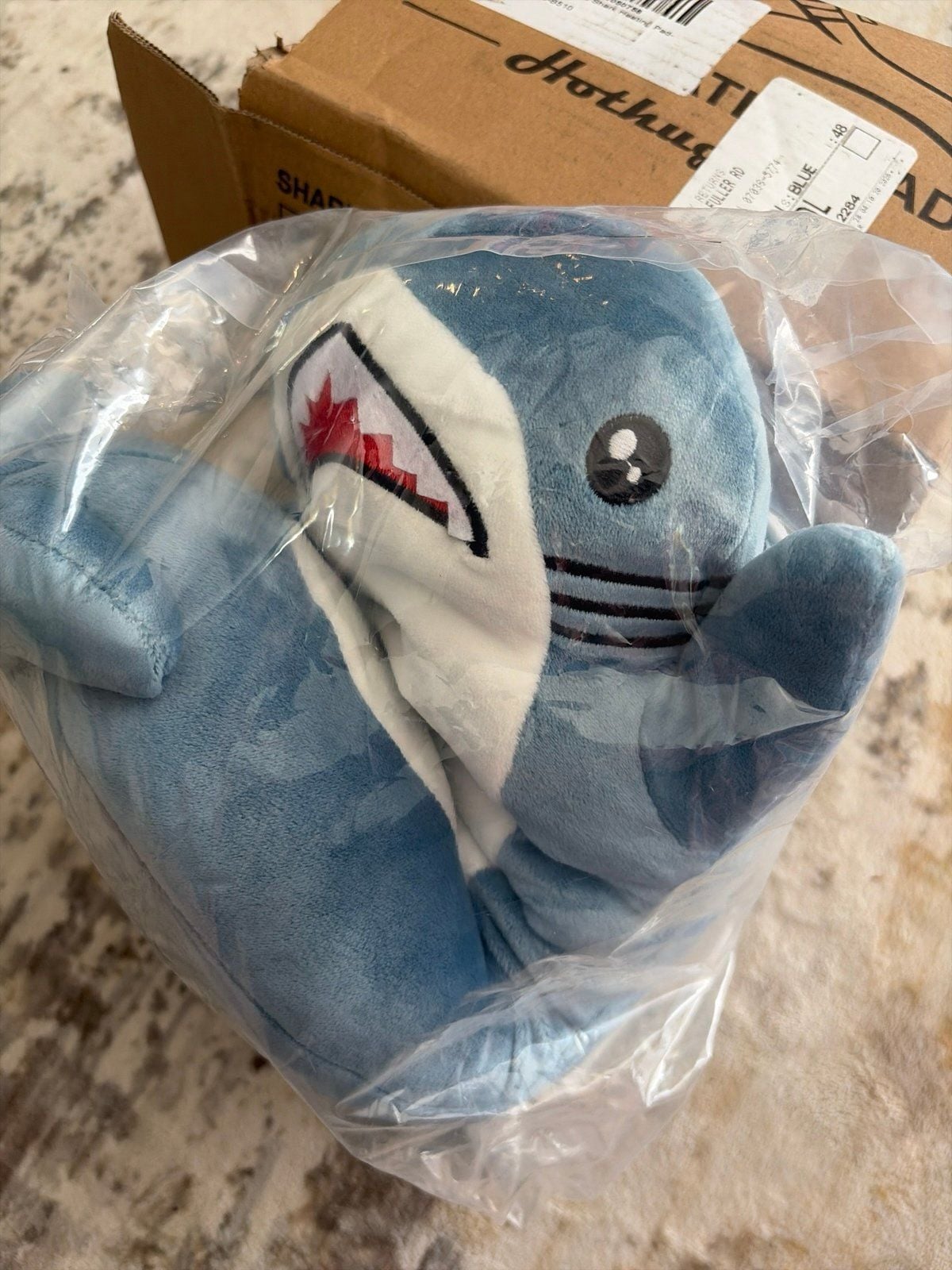 HOTHUGZ Electric USB Shark Plush Heating Pad - Brand New Sealed 4