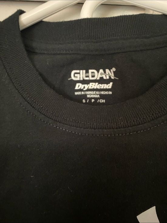 Gildan Black Tee with White Yankees Logo 3