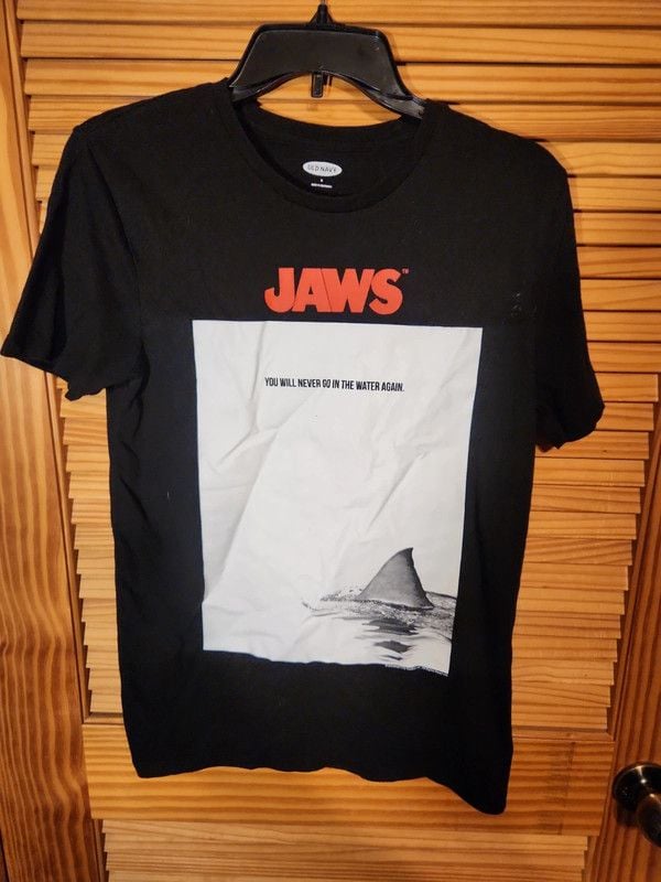 • Vintage Old Navy Jaws Movie Graphic Tee Shirt Black Small 2
