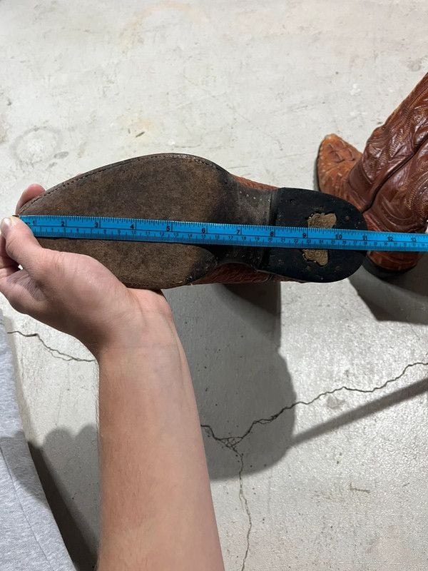 Vintage alligator skin cowboy boots 9