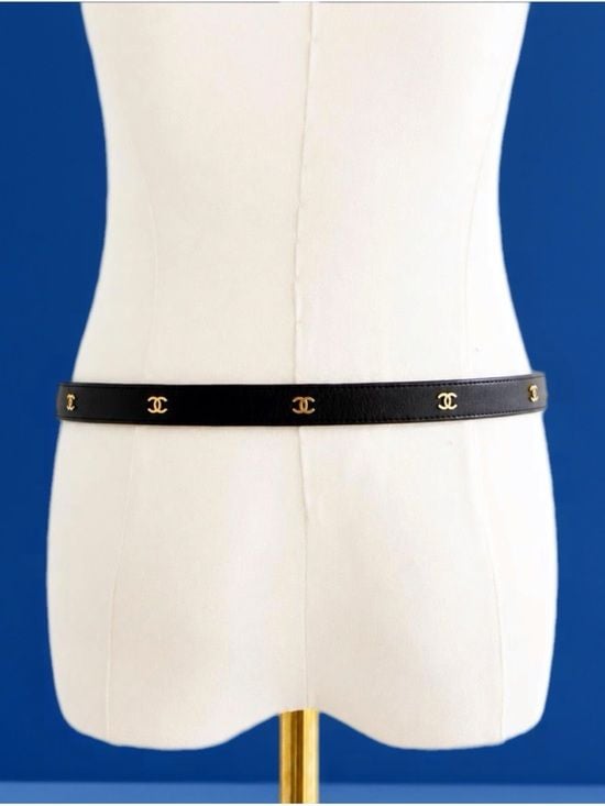 AUTHENTIC VINTAGE CHANEL Black Leather Belt wit -Detail Buckle and CC Motifs 5
