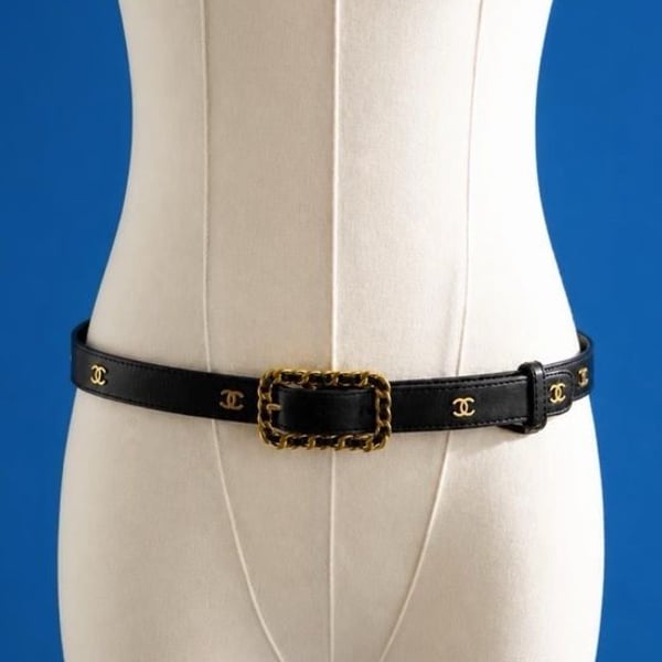 AUTHENTIC VINTAGE CHANEL Black Leather Belt wit -Detail Buckle and CC Motifs