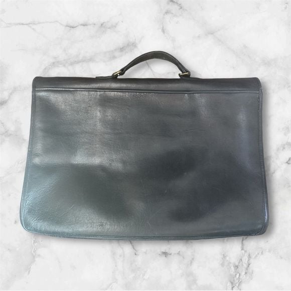 Coach Vintage Top Handle Briefcase in Fabulous Condition. Brass Hardware. 3
