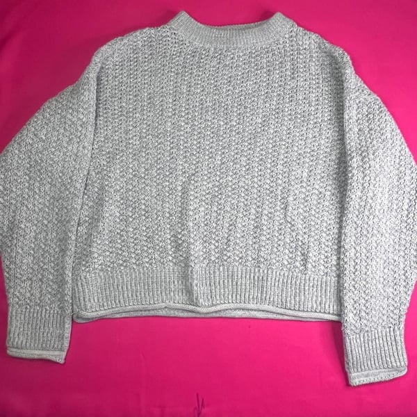 Universal Thread Sweater Size S Gray Knit Textured Crewneck Pullover