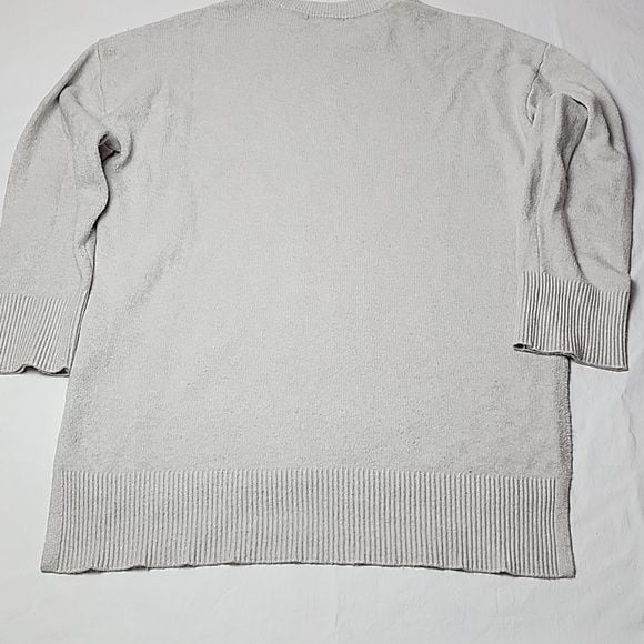 Tahari T Size Medium Grey Sweater 3/4 Sleeve 9
