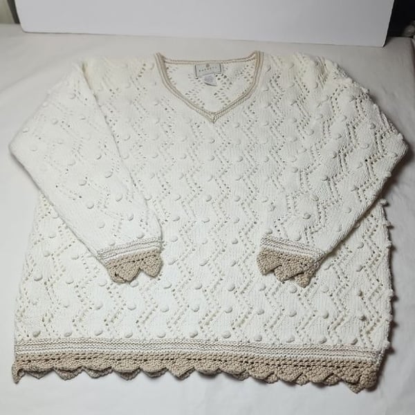 Express Tricot Hand Knitted Chunky Ramie/Cotton Blend V-Neck Sweater Vintage 90s