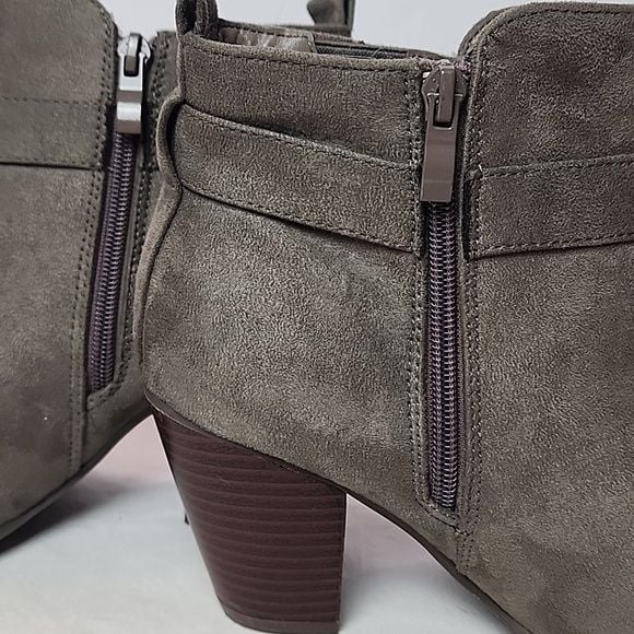 NWT Torrid Size 8W Dark Taupe Heel Bootie With Buckle Ankle Boots 7