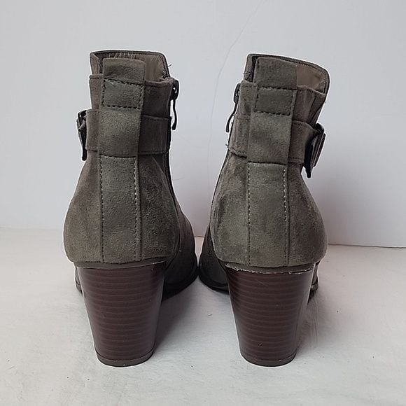 NWT Torrid Size 8W Dark Taupe Heel Bootie With Buckle Ankle Boots 10