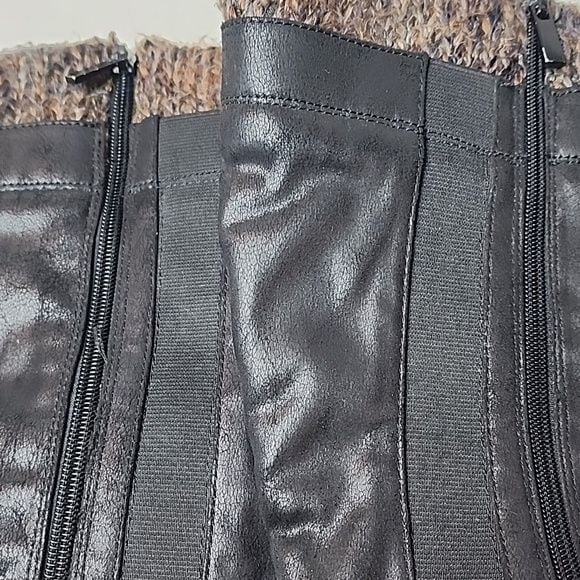 Torrid Boots 9 Wide Knee High Black Sweater Trim Faux Leather Zip Strappy Buckle 11
