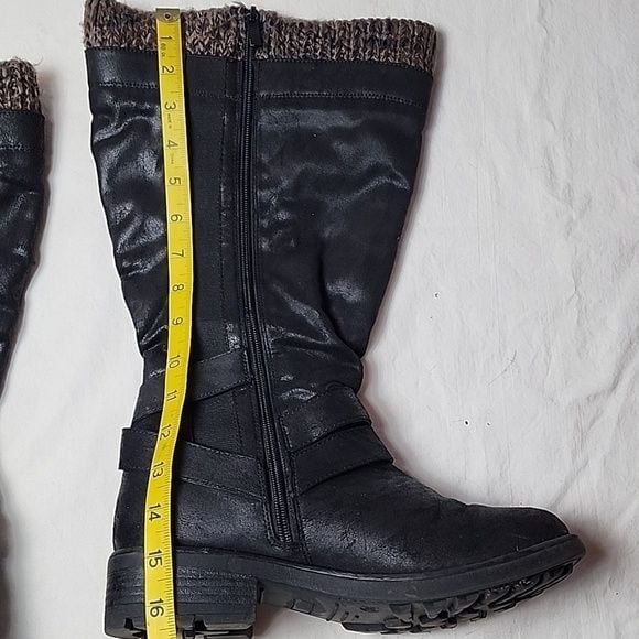 Torrid Boots 9 Wide Knee High Black Sweater Trim Faux Leather Zip Strappy Buckle 13