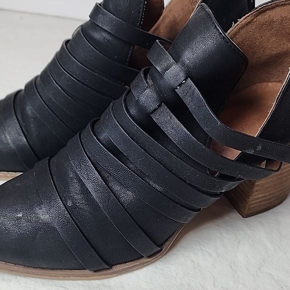 Report Trappy Black Strappy Heeled Boots 3" Heel Size 8.5 8