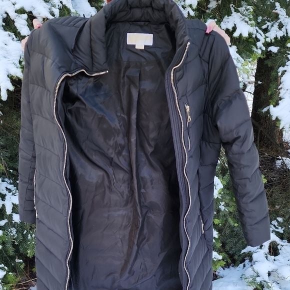Michael Kors Large Black Puffer Coat with Gold Zippers 9