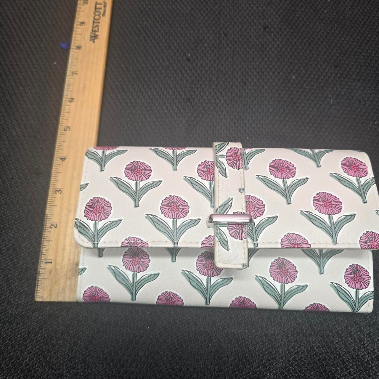 Unbranded Floral Wallet Pink Green Flower Print Snap Closure 7