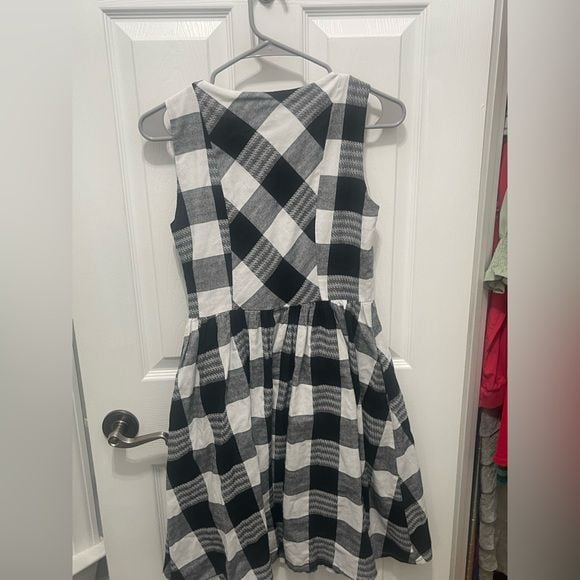 Black and White Sleeveless Asymmetrical Sundress 8
