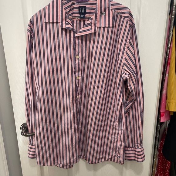 Gap men’s button down shirt large pink and blue striped fitted 4