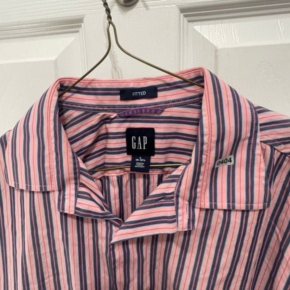 Gap men’s button down shirt large pink and blue striped fitted 7