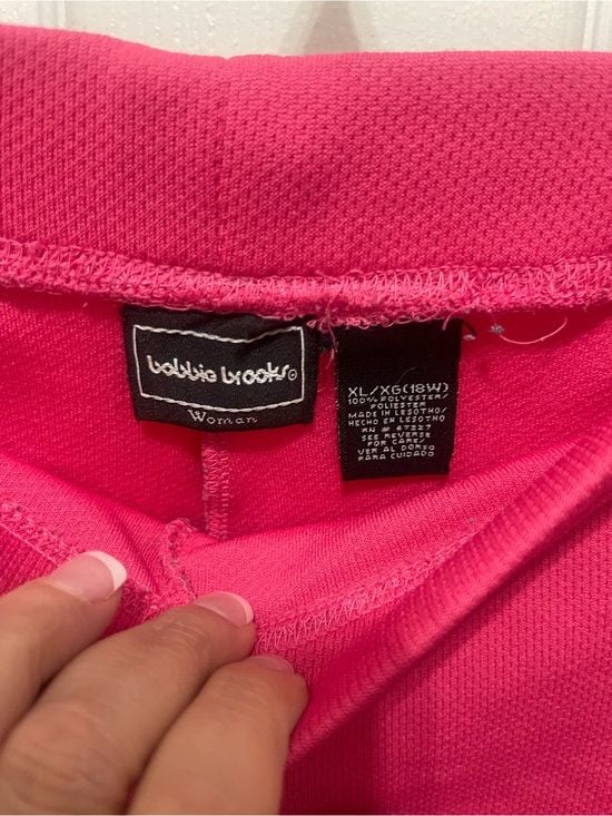 Bobbie Brooks Bright Pink Athletic Shorts with White Side Stripe 8