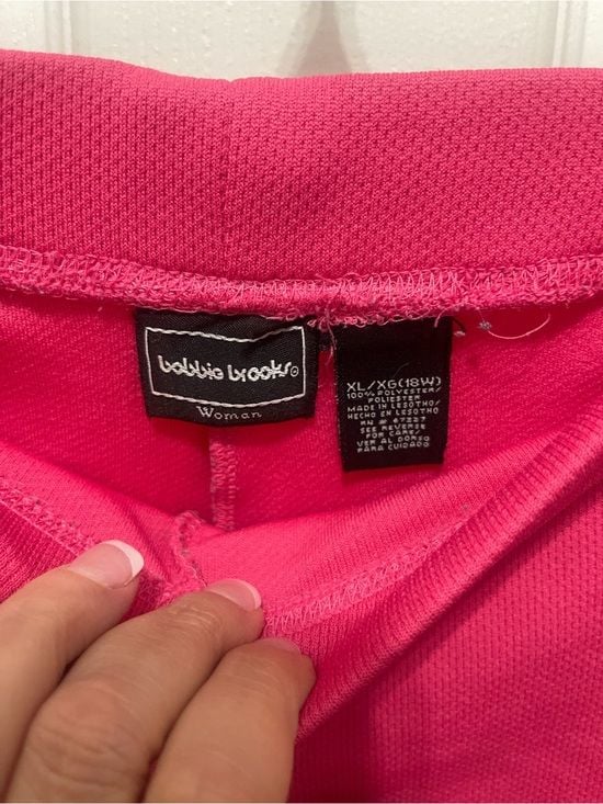 Bobbie Brooks Bright Pink Athletic Shorts with White Side Stripe 9