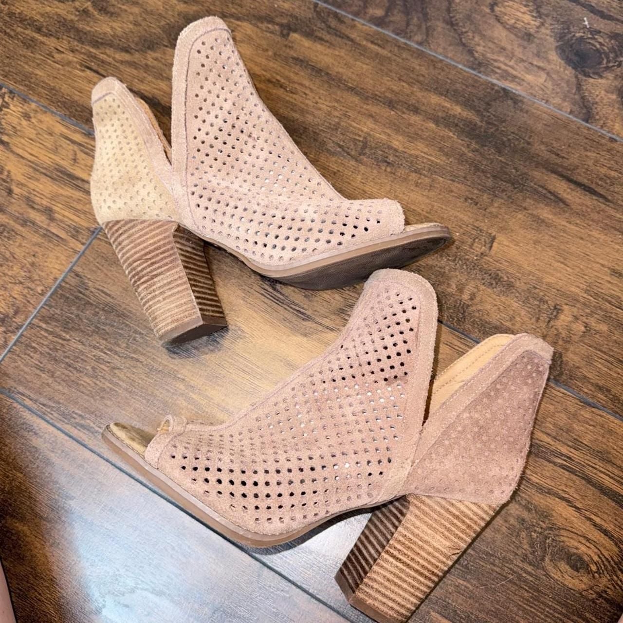 Lucky Brand Larise Booties Size 7M Tan Suede Perforated Peep Toe Heels 6