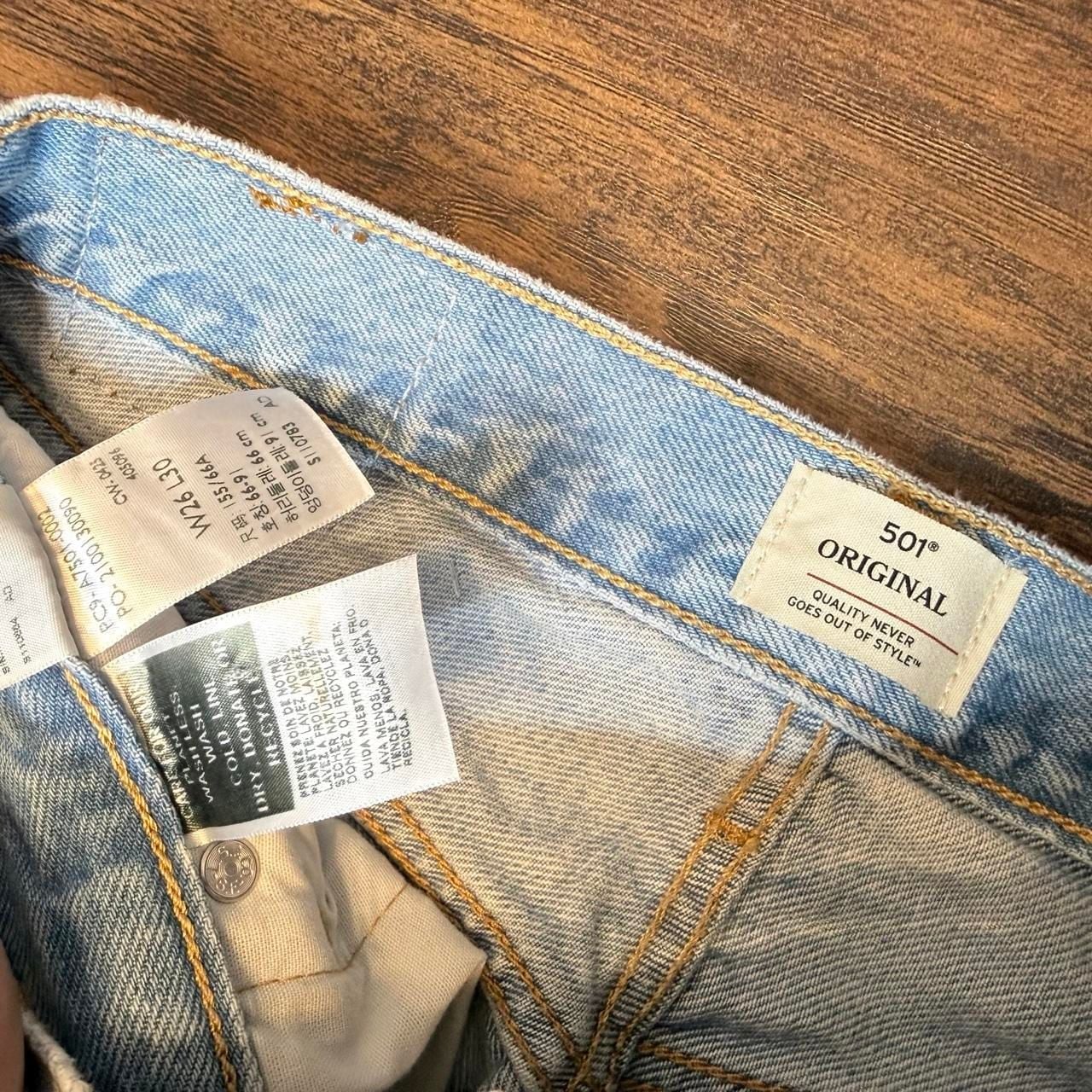 Levi's 501 Original Jeans Size W26 L30 Light Wash Block Construction 4