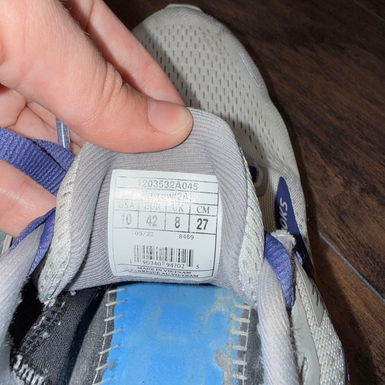 Brooks Adrenaline GTS 22 Size 10 2A Narrow Running Shoes Grey Purple 8