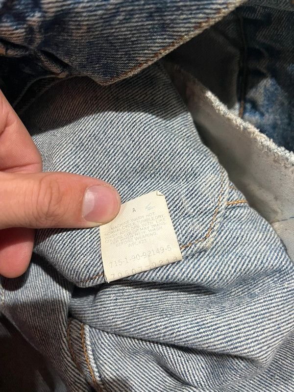 80’s Levi’s denim jacket 9
