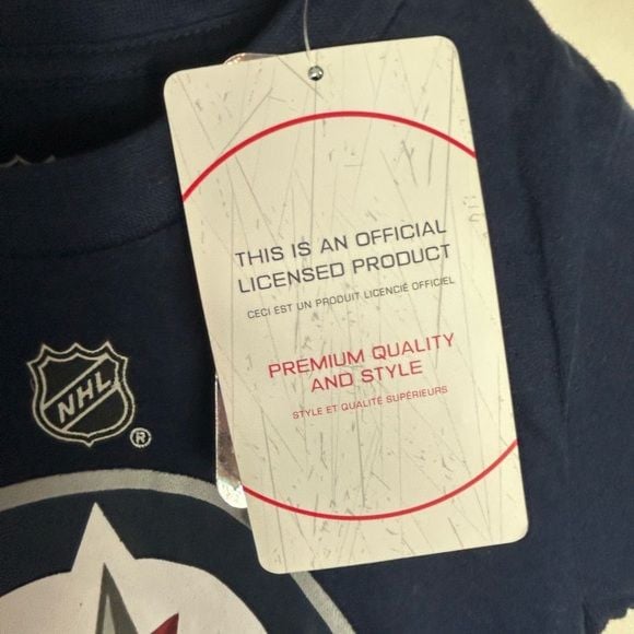 Winnipeg Jets Reebok NHL Team
Logo Hockey T-Shirt boys size. 5/6 7