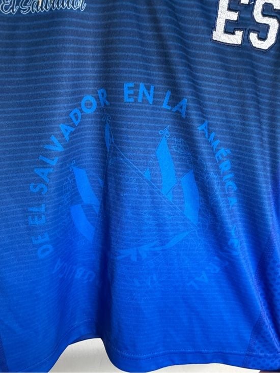 El Salvador Blue National Team Soccer Jersey Size Small Boys 3