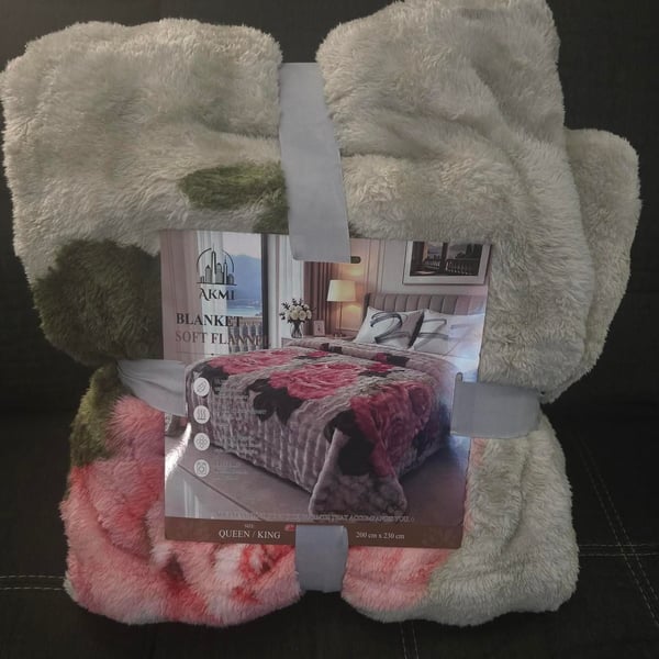 Akmi Soft Flannel Blanket Size Queen/King Floral Pink Black