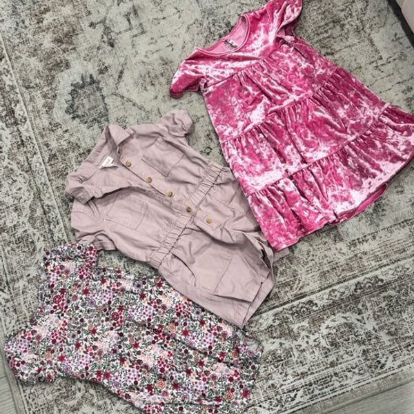 5T Bundle 2 dresses and romper