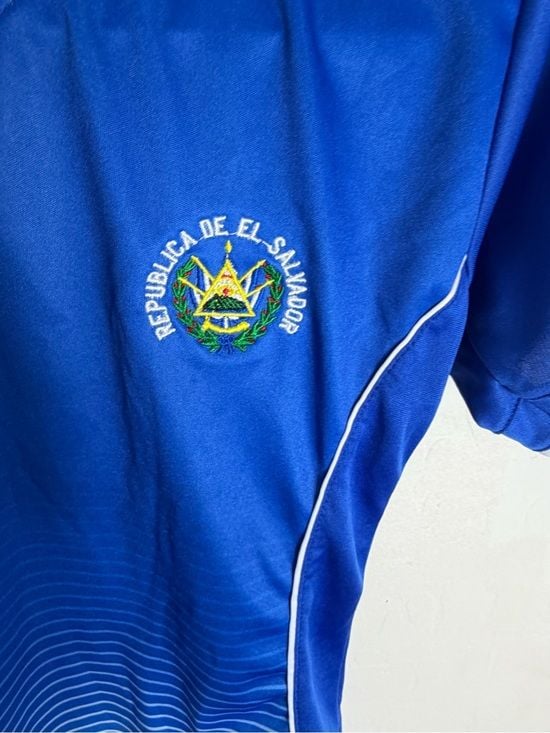 El Salvador Kids Soccer Jersey Medium 4