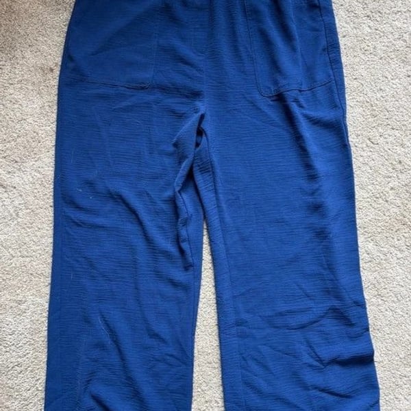 Flowy pants