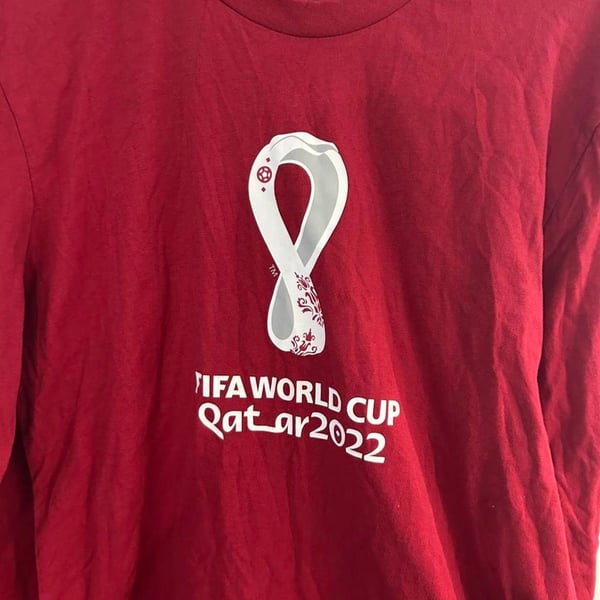 FIFA World Cup Qatar 2022 Long Sleeve T-Shirt Size L Red Official Licensed