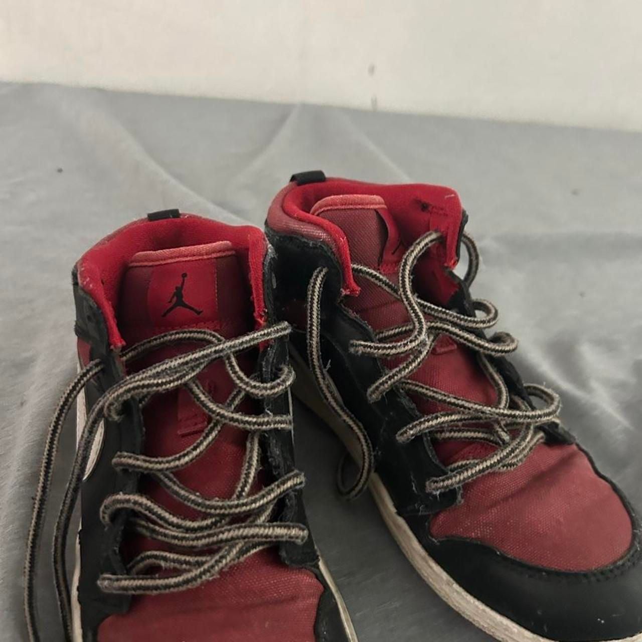 Jordan 1 Mid Size 1.5Y Black Red White Sneakers 4