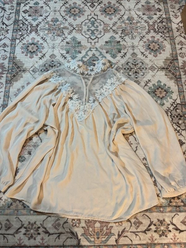 Love 21 Lace Detail Blouse size L 2