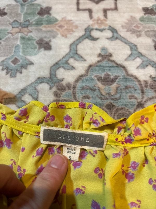 Pleione Blouse size S 3