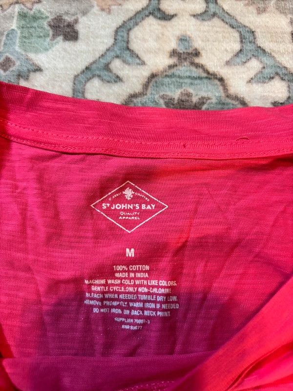 St. John’s Bay Top with cute detail sleeve size M 3